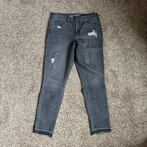 Universal Thread High-Rise Skinny Jeans – Gray Distressed Wash, Sz 8/29R